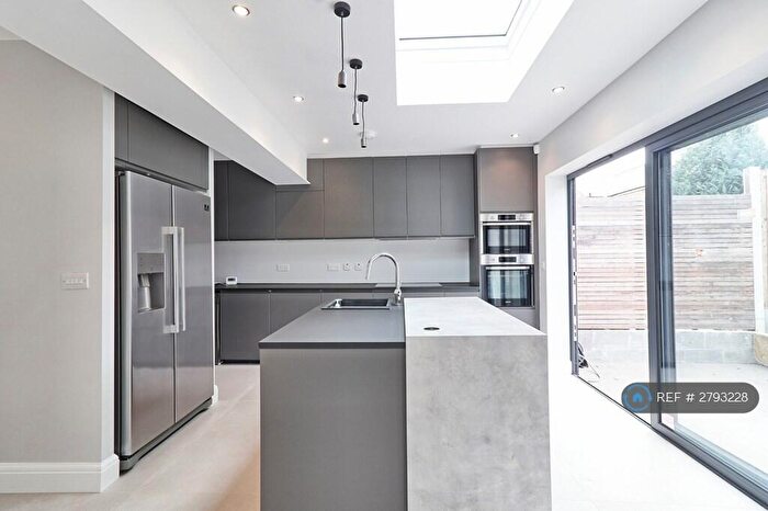 4 Bedroom Terraced House To Rent In Chelmsford, Chelmsford, CM1