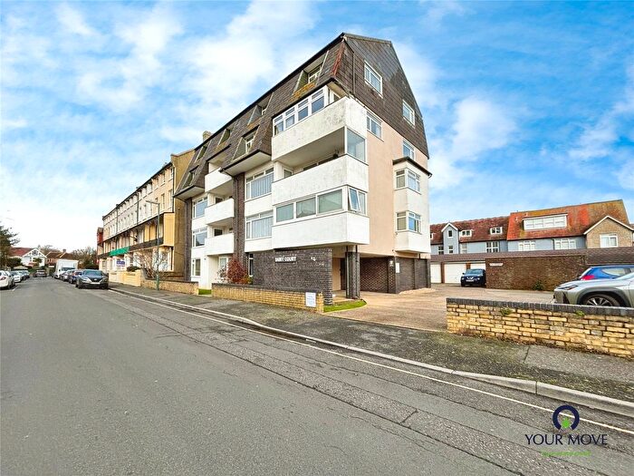 2 Bedroom Flat To Rent In Albert Road, Bognor Regis, West Sussex, PO21