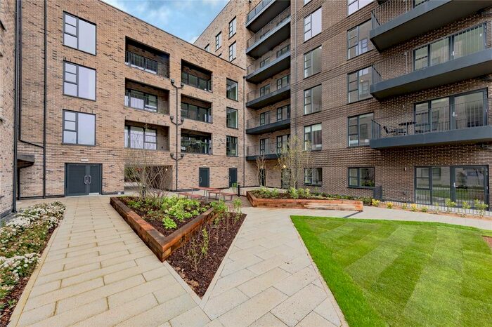 2 Bedroom Flat To Rent In Clara Rackham Street, Cambridge, Cambridgeshire, CB1