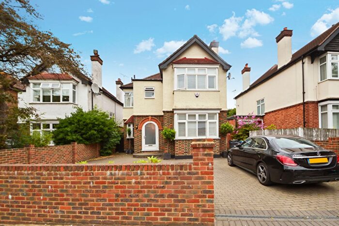 4 Bedroom Detached House To Rent In Ewell Road, Surbiton, KT6