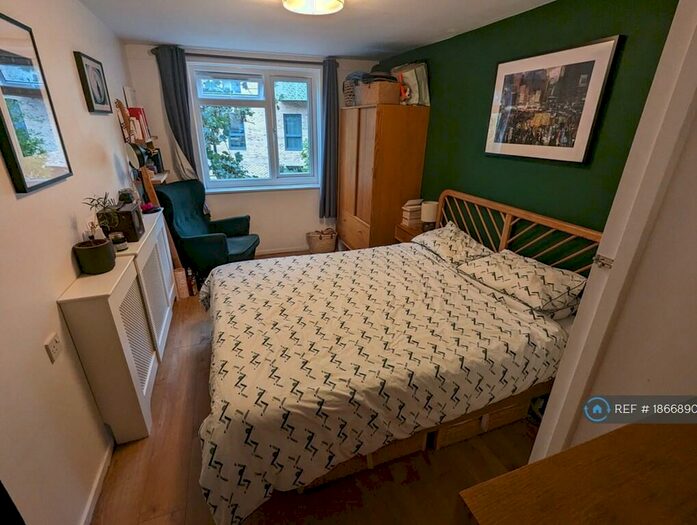 2 Bedroom Flat To Rent In Camberwell, London, SE5
