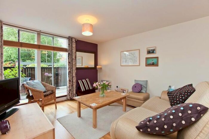 1 Bedroom Flat To Rent In Merchants Row, London, SE10