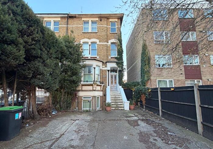 1 Bedroom Flat For Sale In D Lower Addiscombe Road, Croydon, Croydon, CR0