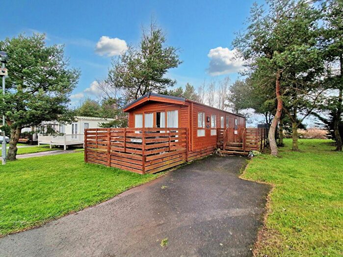 2 Bedroom Park Home For Sale In Felmoor Drive, Felmoor Country Park, Felton, Northumberland, NE65