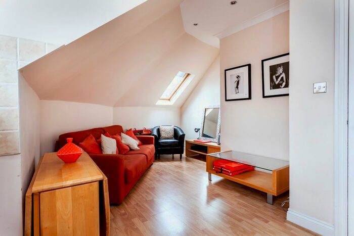 1 Bedroom Flat To Rent In Theobalds Road, London, WC1X