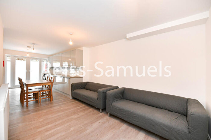5 Bedroom Terraced House To Rent In Lockesfield Place, Isle Of Dogs, London, E14