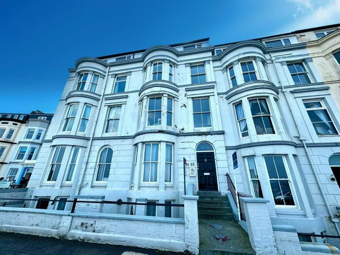 2 Bedroom Flat To Rent In Queens Parade, Scarborough, YO12