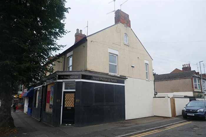 2 Bedroom Flat To Rent In Rockingham Road, Kettering, Northants, NN16