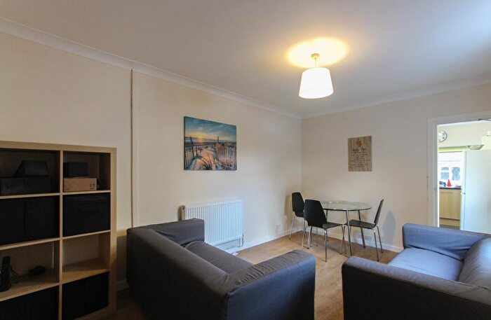 6 Bedroom Private Halls To Rent In Malefant Street, Cathays, CF24