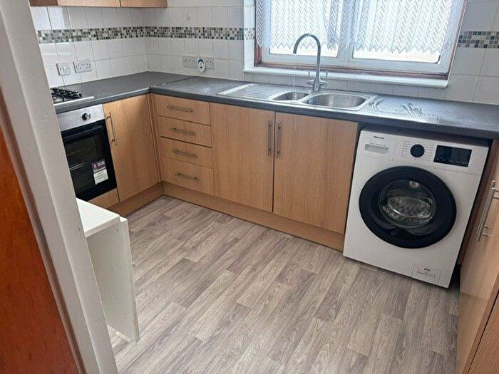 2 Bedroom Maisonette To Rent In Ladysmith Road, Harrow, HA3
