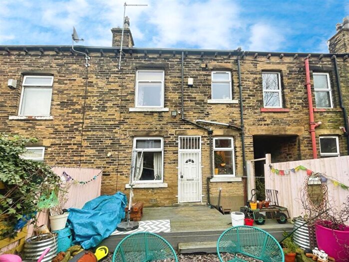2 Bedroom Terraced House For Sale In Harrogate Street, BD3
