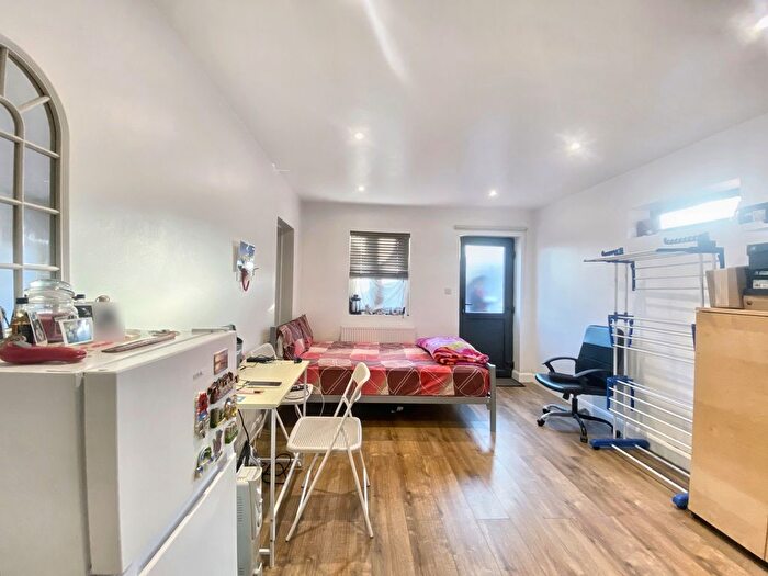 1 Bedroom Studio To Rent In Honeycroft Hill, Uxbridge, Greater London, UB10