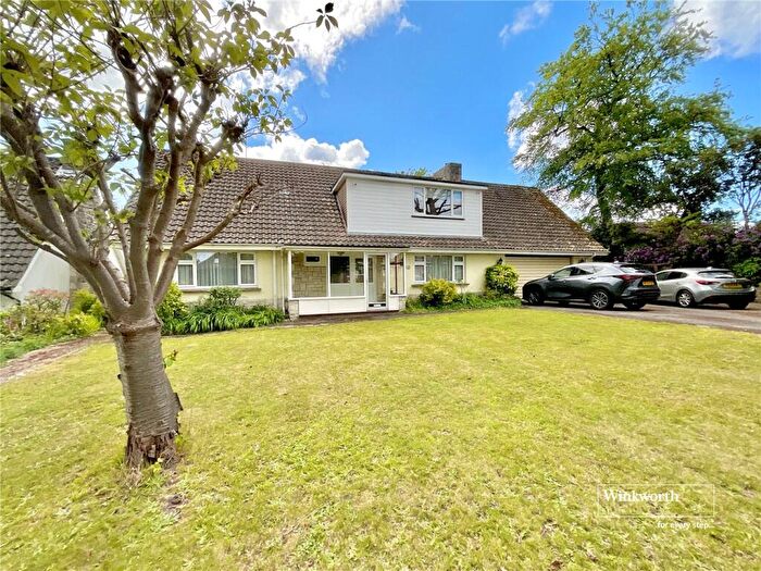 6 Bedroom Detached House For Sale In Smugglers Lane North, Highcliffe, Dorset, BH23