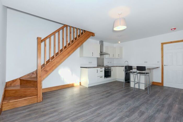 2 Bedroom Terraced House To Rent In Reading Road, Henley-On-Thames, RG9