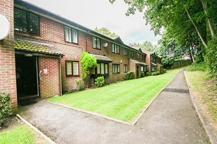 2 Bedroom Apartment To Rent In Burns Place, A Coxford Close, Southampton, SO16