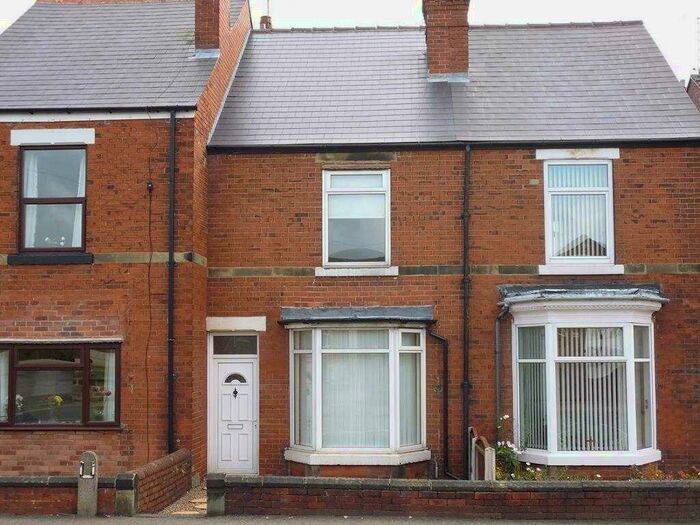 2 Bedroom House To Rent In Jawbones Hill, Derby Road, S40