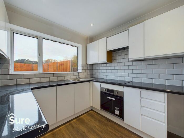 3 Bedroom End Of Terrace House To Rent In Brickmakers Lane, Hemel Hempstead, Hertfordshire, HP3