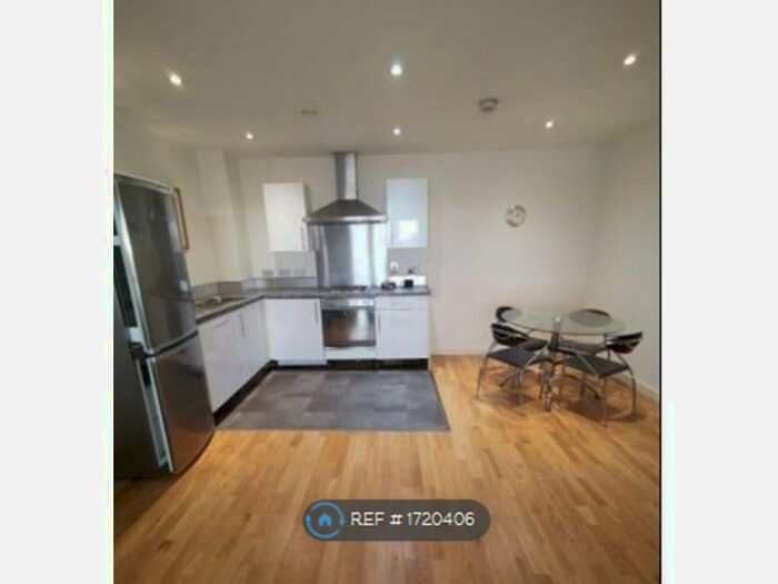 2 Bedroom Flat To Rent In The Reach, Liverpool, L3