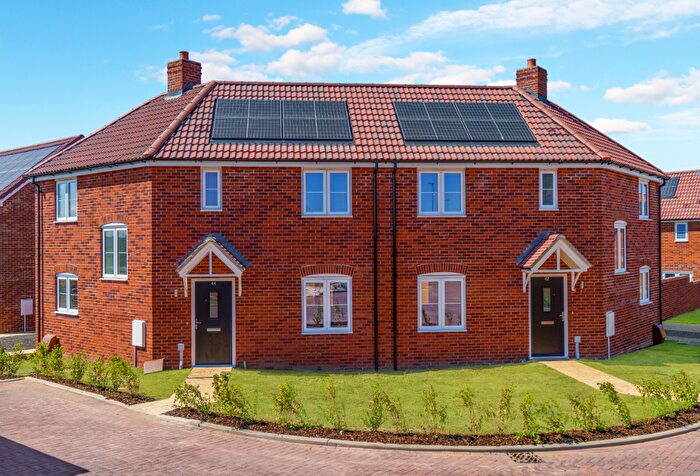 3 Bedroom Semi-Detached House For Sale In Tillet Way, Norwich, Norfolk, NR13