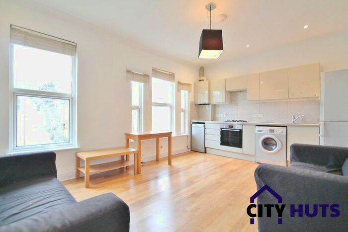3 Bedroom Flat To Rent In Belmont Road, London, N15