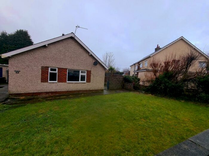 2 Bedroom Bungalow To Rent In Cae Cilmelyn, Bangor, LL57