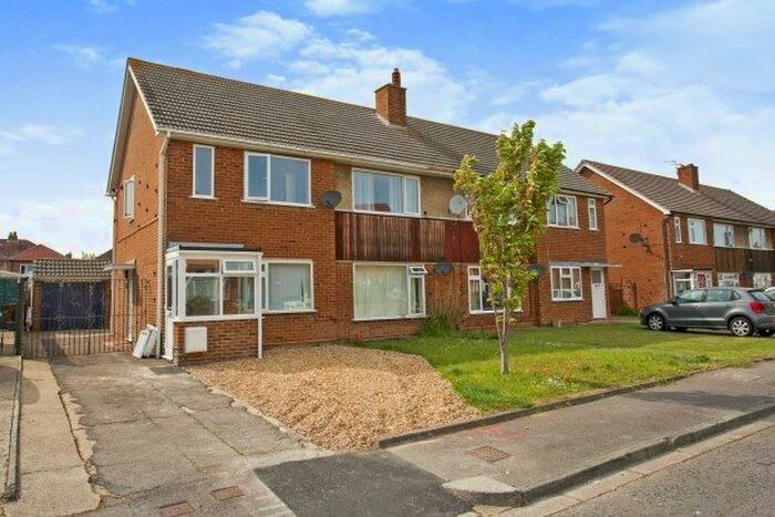 2 Bedroom Flat To Rent In Madden Close, Gosport, PO12