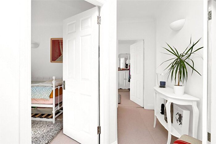 3 Bedroom Flat To Rent In Leicester House, Watts Road, Thames Ditton, KT7