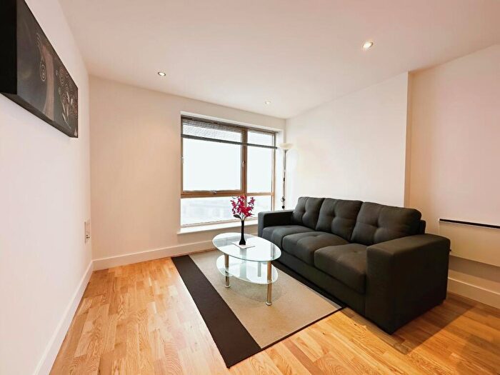 1 Bedroom Flat To Rent In Clarence House, The Boulevard, Leeds, West Yorkshire, LS10