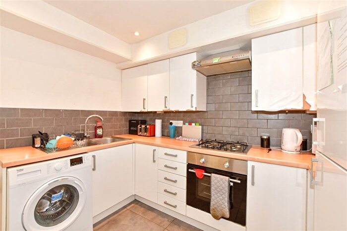 3 Bedroom Town House For Sale In Queens Courtyard, Dover, Kent, CT17