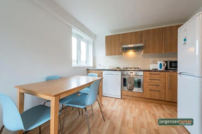 3 Bedroom Flat To Rent In Peascroft House, Willesden Lane, NW6