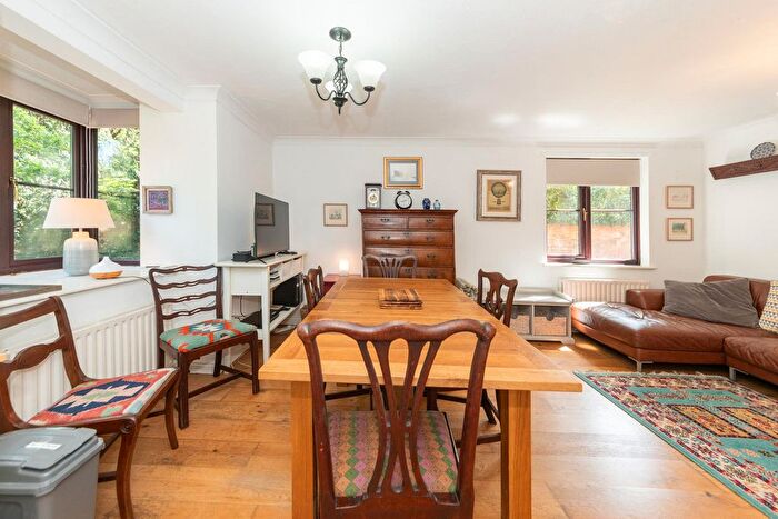 2 Bedroom Flat To Rent In Southern Hill, Reading, RG1