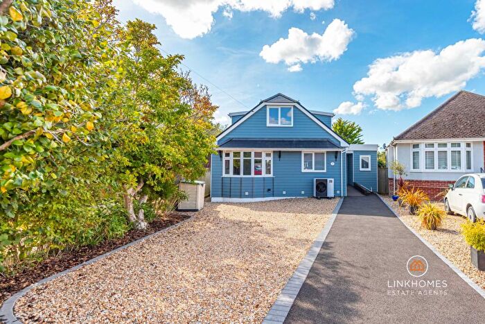 5 Bedroom Detached House For Sale In Marlott Road, Poole, BH15