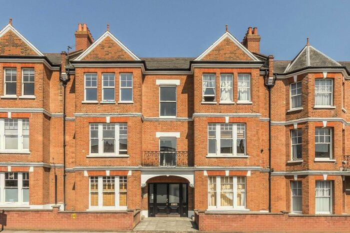 1 Bedroom Flat To Rent In Marius Road, London, SW17