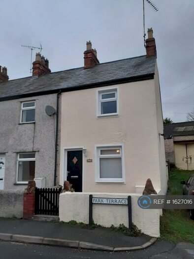 2 Bedroom End Of Terrace House To Rent In Park Terrace, Deganwy, Conwy, LL31