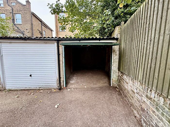 Property To Rent In Hamilton Park West, N5