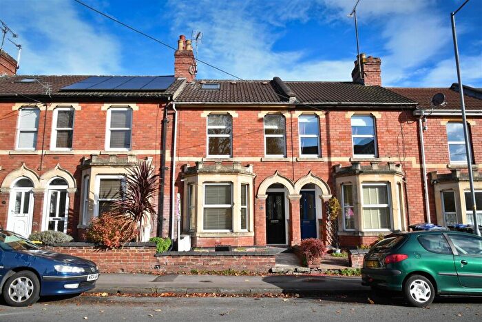 3 Bedroom Terraced House To Rent In Malmesbury Road, Chippenham, SN15