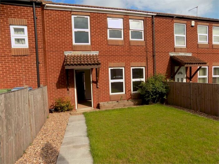2 Bedroom Terraced House To Rent In Swaledale, Worksop, S81