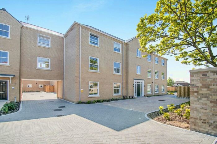 1 Bedroom Property To Rent In Old School Court, Kirkley Cliff Road, NR33