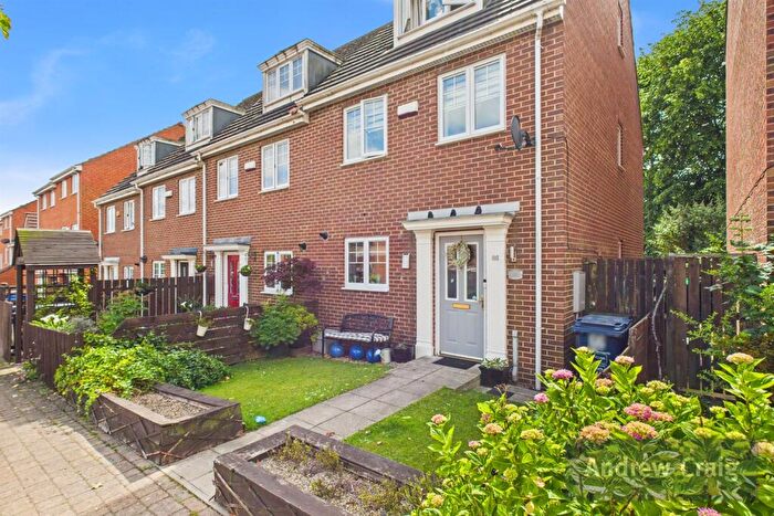 3 Bedroom End Of Terrace House For Sale In Skendleby Drive, Kenton, NE3