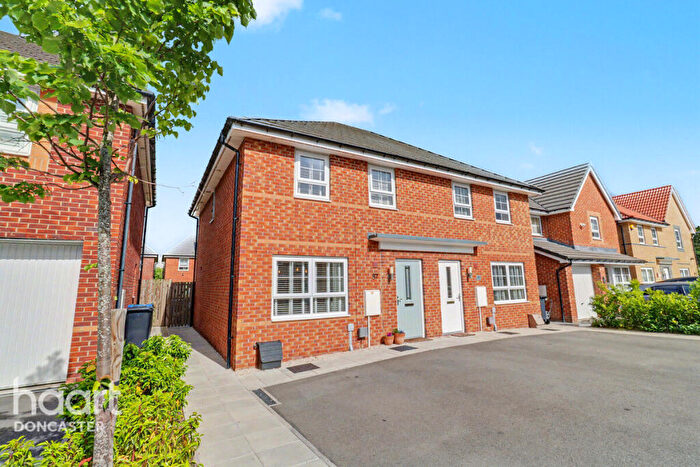 3 Bedroom Semi-Detached House For Sale In Davy Road, Rossington, Doncaster, DN11