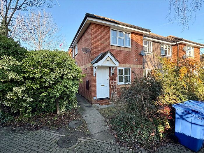 2 Bedroom Maisonette For Sale In Dudley Close, Chafford Hundred, Grays, RM16