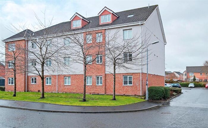 2 Bedroom Apartment For Sale In Copperwood Court, Hamilton, ML3
