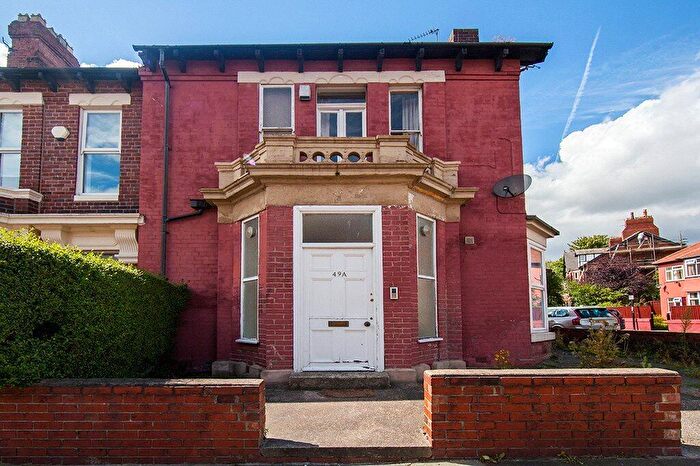 2 Bedroom Flat For Sale In Queens Terrace, Jesmond, NE2