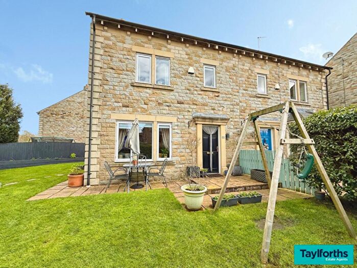 3 Bedroom Semi Detached House For Sale In Grove Street, Earby, BB18