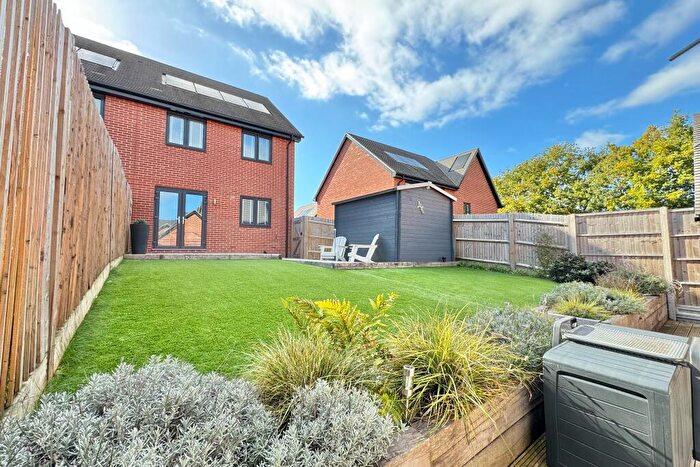 3 Bedroom Semi-Detached House For Sale In Coldland Road, Whiteley, PO15