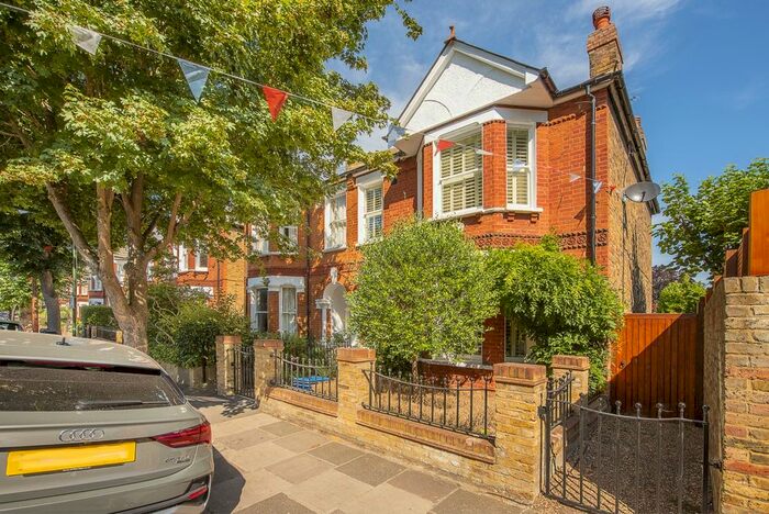 4 Bedroom Semi-Detached House To Rent In Norman Avenue, Twickenham, TW1