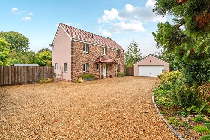 4 Bedroom Detached House For Sale In New Road, Churchill, BS25