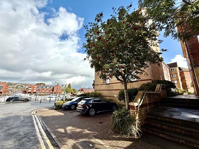 2 Bedroom Flat For Sale In Ambassador House, Marina, Swansea, SA1