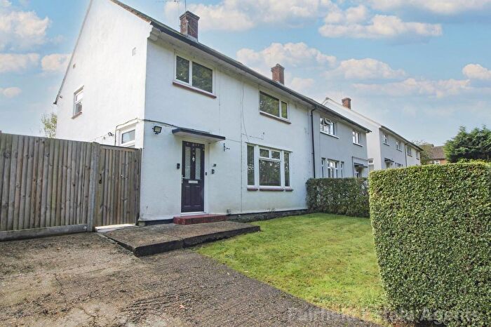 4 Bedroom Semi Detached House For Sale In Northwick Road, Watford, WD19