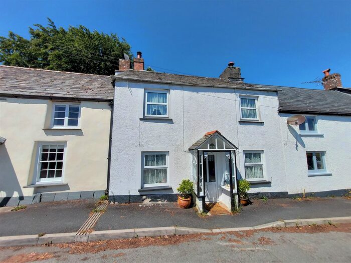 2 Bedroom Cottage For Sale In North Street, St. Stephens, Launceston, PL15